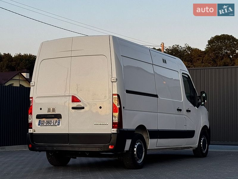 Вантажний фургон Renault Master 2022 в Тернополі