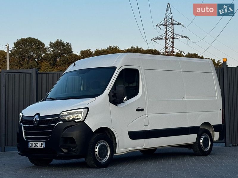 Вантажний фургон Renault Master 2022 в Тернополі