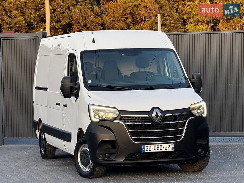 Вантажний фургон Renault Master 2022 в Тернополі