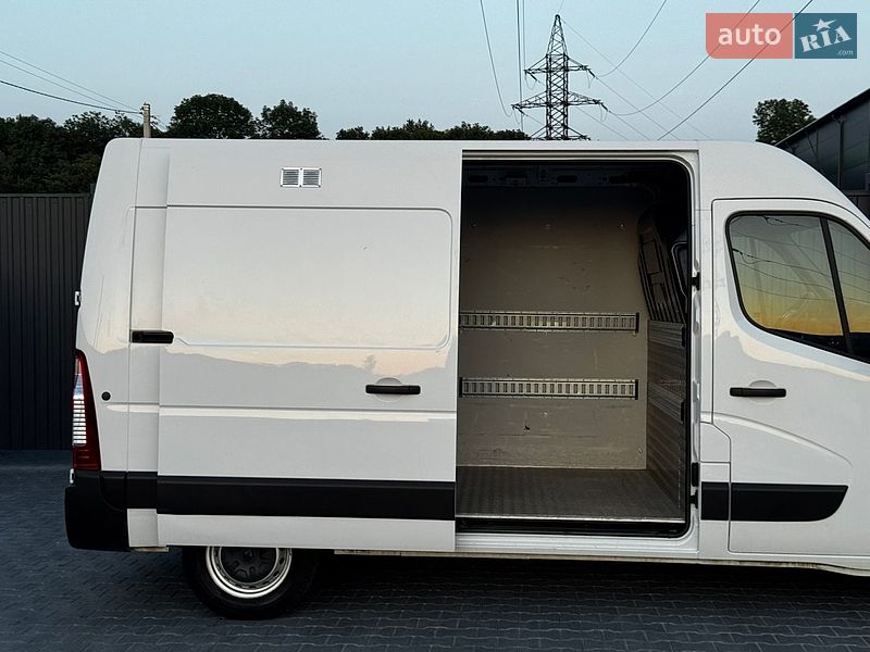 Вантажний фургон Renault Master 2022 в Тернополі