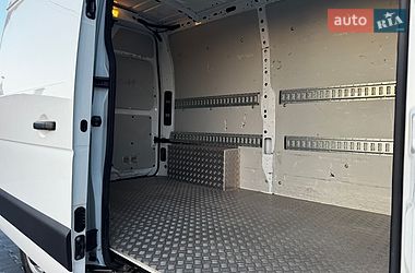 Вантажний фургон Renault Master 2022 в Тернополі