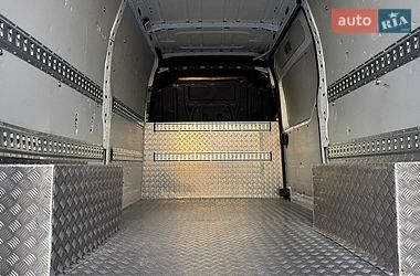 Вантажний фургон Renault Master 2022 в Тернополі