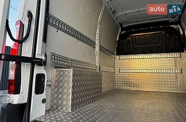 Вантажний фургон Renault Master 2022 в Тернополі