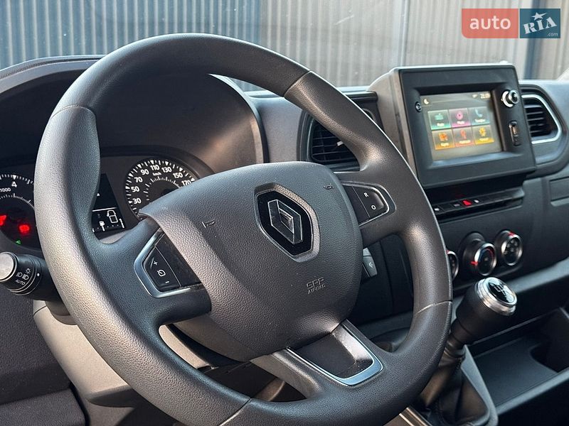 Вантажний фургон Renault Master 2022 в Тернополі