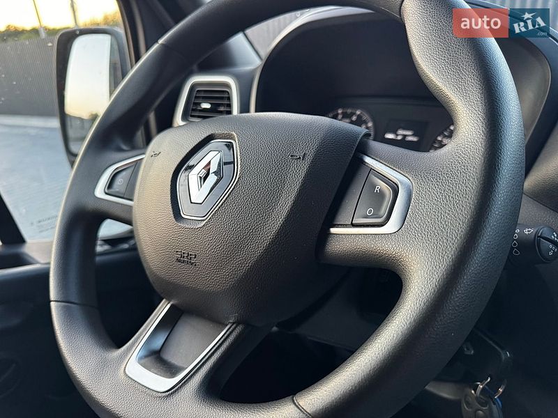 Вантажний фургон Renault Master 2022 в Тернополі