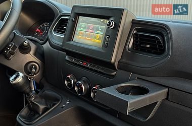 Вантажний фургон Renault Master 2022 в Тернополі