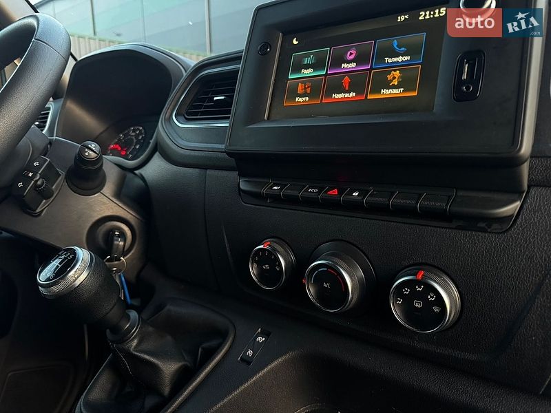 Вантажний фургон Renault Master 2022 в Тернополі