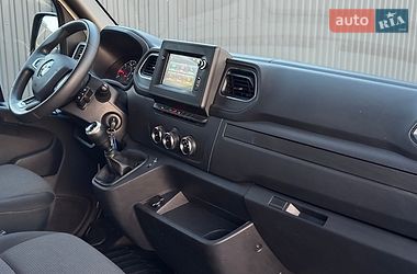 Вантажний фургон Renault Master 2022 в Тернополі