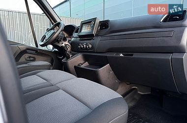 Вантажний фургон Renault Master 2022 в Тернополі