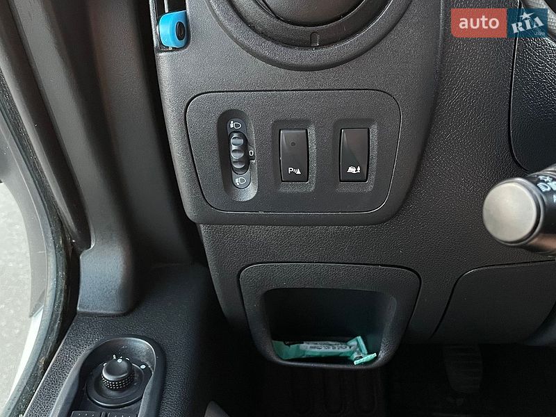 Грузовой фургон Renault Master 2015 в Киеве фото 14 Грузовой фургон Renault Master 2015 в Киеве