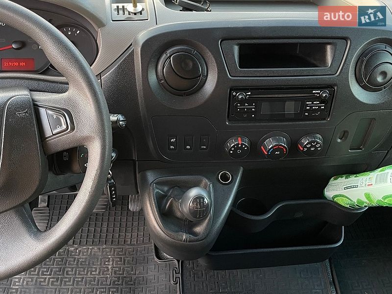 Грузовой фургон Renault Master 2015 в Киеве фото 16 Грузовой фургон Renault Master 2015 в Киеве