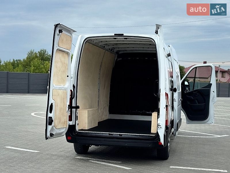 Вантажний фургон Renault Master 2023 в Дубні