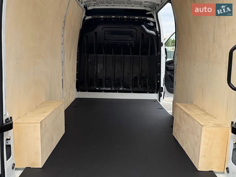 Вантажний фургон Renault Master 2023 в Дубні