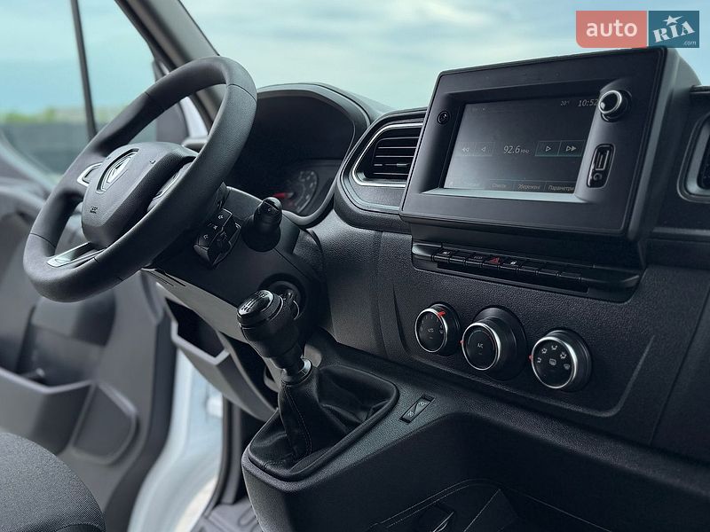 Вантажний фургон Renault Master 2023 в Дубні