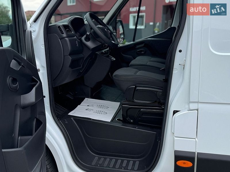 Вантажний фургон Renault Master 2023 в Дубні