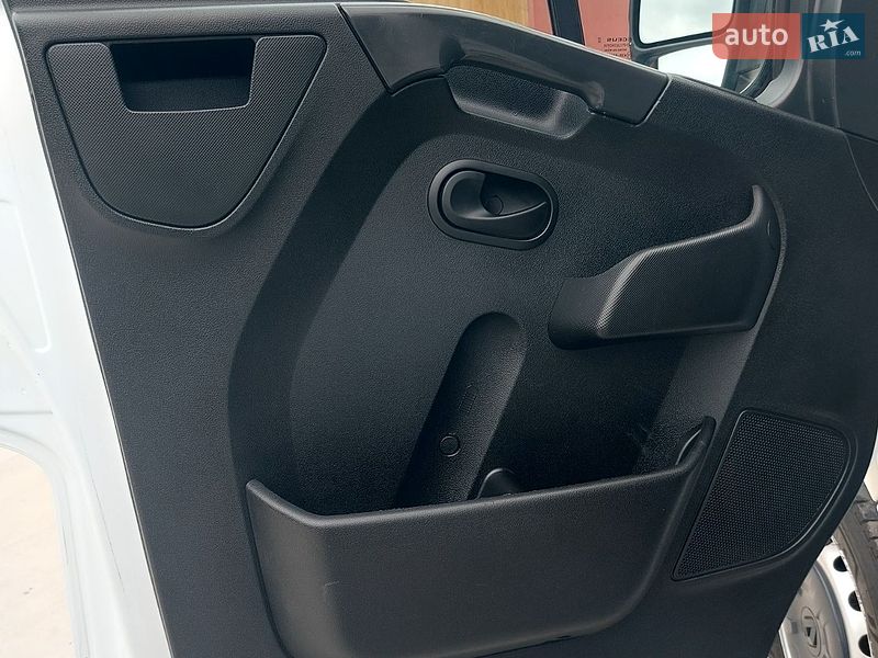 Грузовой фургон Renault Master 2019 в Млинове фото 24 Грузовой фургон Renault Master 2019 в Млинове