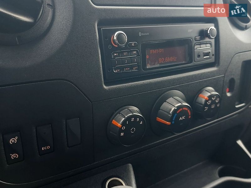Грузовой фургон Renault Master 2019 в Млинове фото 45 Грузовой фургон Renault Master 2019 в Млинове