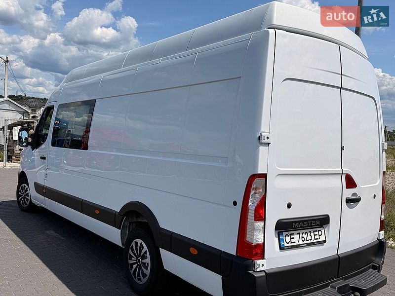 Лімузин Renault Master 2021 в Чернівцях