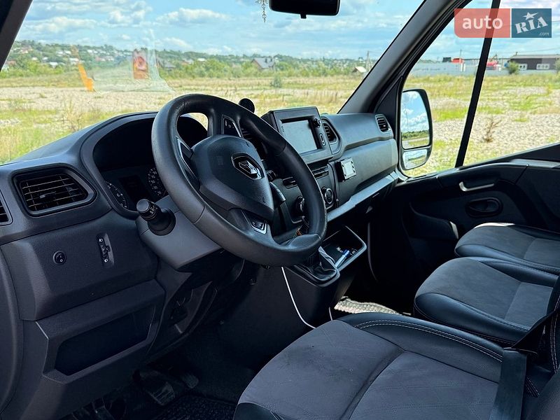 Лімузин Renault Master 2021 в Чернівцях