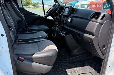 Лімузин Renault Master 2021 в Чернівцях