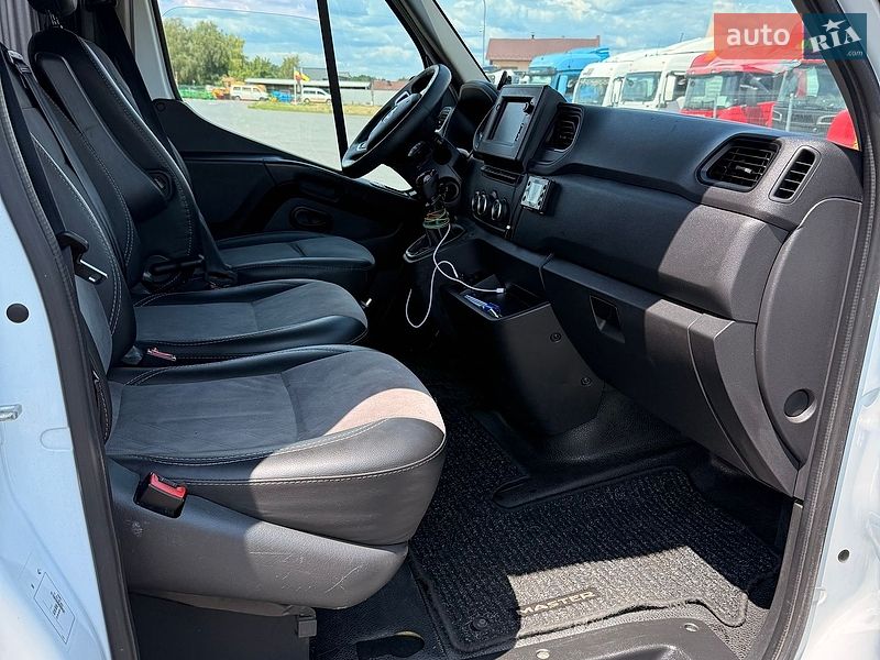 Лімузин Renault Master 2021 в Чернівцях