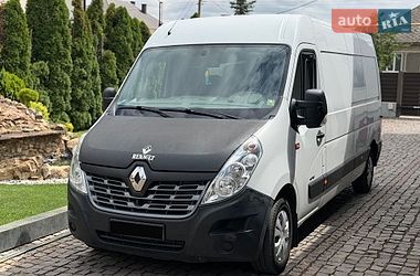 Вантажний фургон Renault Master 2017 в Мукачевому