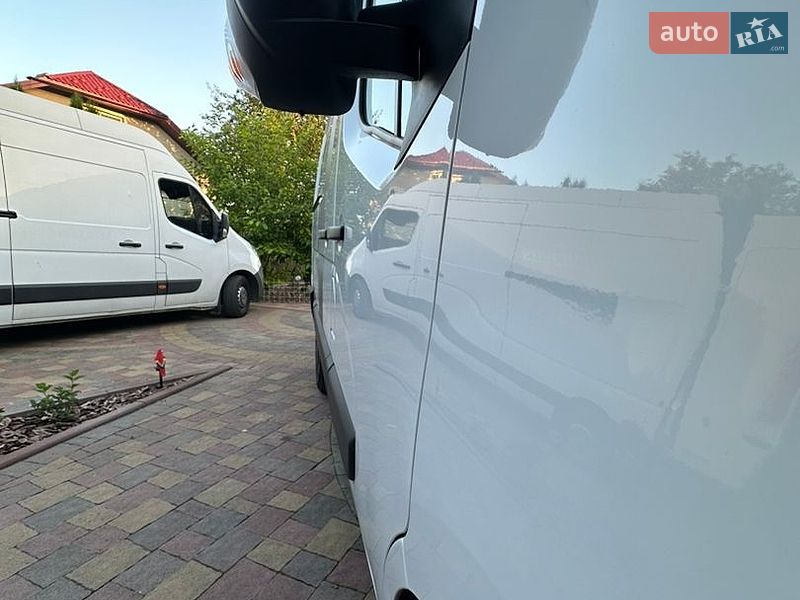 Вантажний фургон Renault Master 2022 в Калуші