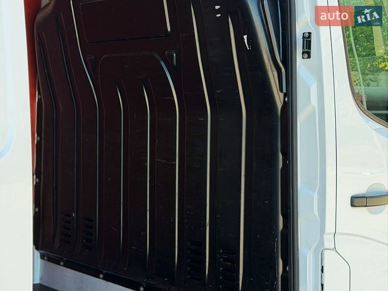 Грузовой фургон Renault Master 2022 в Киеве