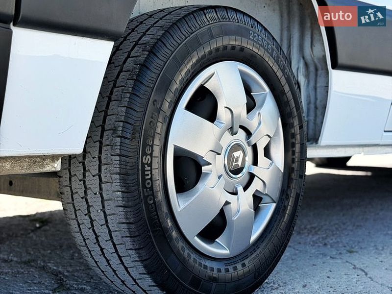 Грузовой фургон Renault Master 2022 в Киеве