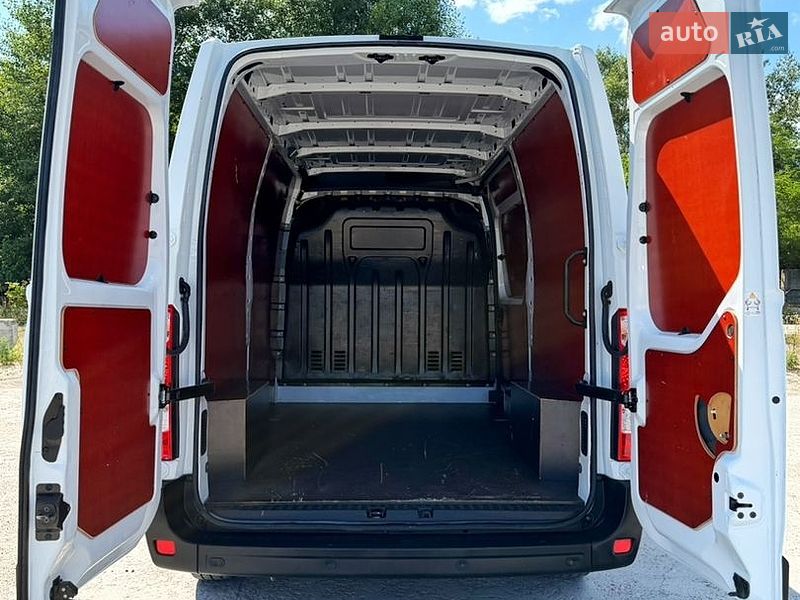 Грузовой фургон Renault Master 2022 в Киеве
