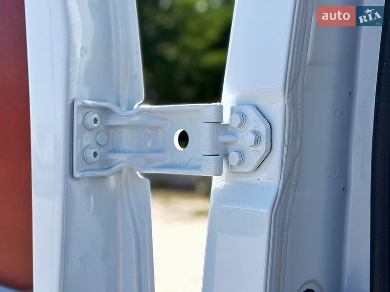 Грузовой фургон Renault Master 2022 в Киеве