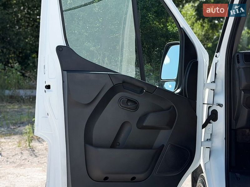 Грузовой фургон Renault Master 2022 в Киеве