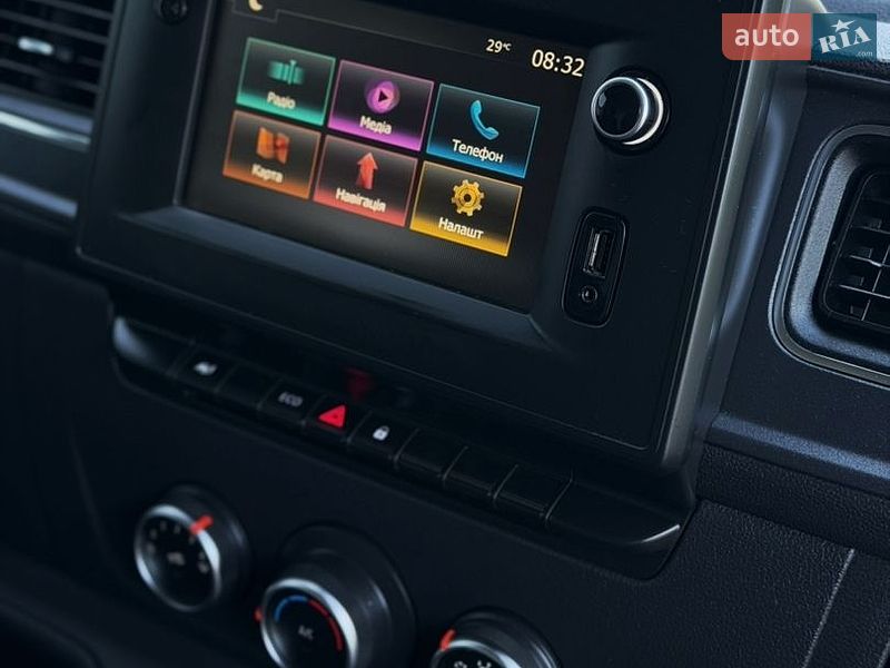 Грузовой фургон Renault Master 2022 в Киеве