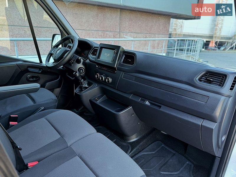Грузовой фургон Renault Master 2022 в Киеве