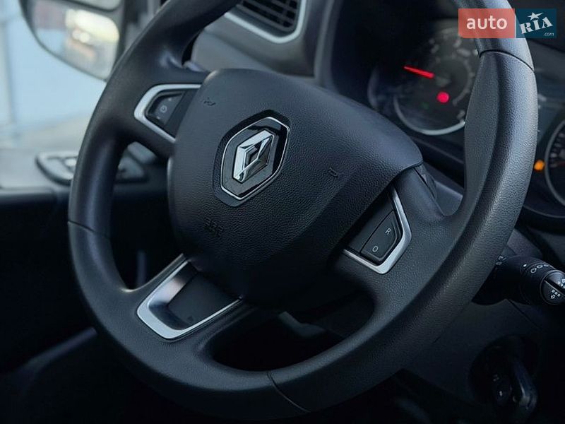 Грузовой фургон Renault Master 2022 в Киеве