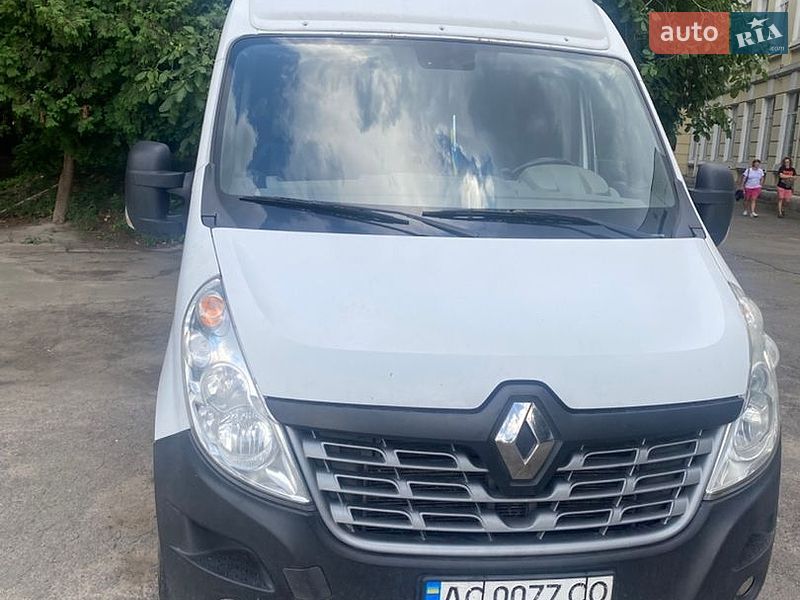 Грузопассажирский фургон Renault Master 2015 в Киеве