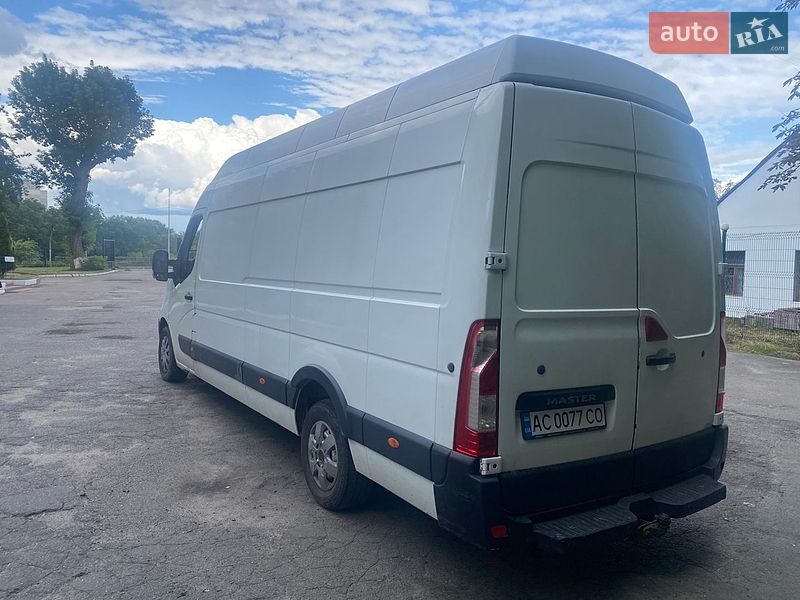 Грузопассажирский фургон Renault Master 2015 в Киеве