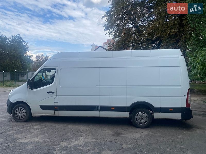 Грузопассажирский фургон Renault Master 2015 в Киеве
