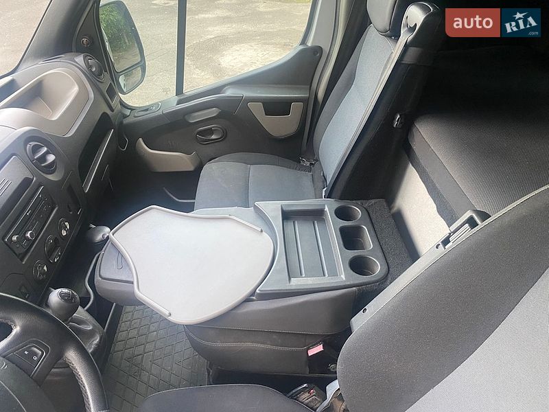 Грузопассажирский фургон Renault Master 2015 в Киеве