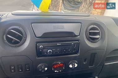 Грузопассажирский фургон Renault Master 2015 в Киеве