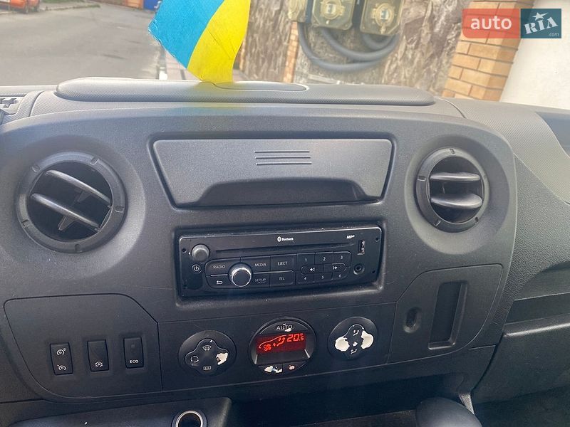Грузопассажирский фургон Renault Master 2015 в Киеве