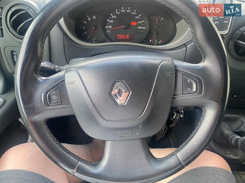 Грузопассажирский фургон Renault Master 2015 в Киеве