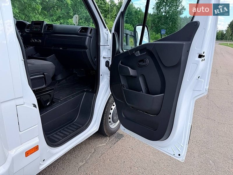 Грузовой фургон Renault Master 2023 в Киеве