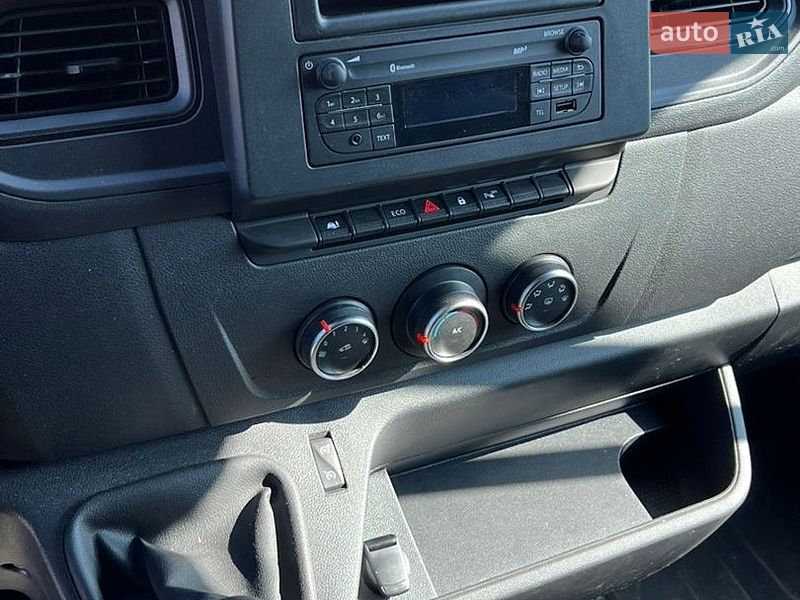 Грузовой фургон Renault Master 2022 в Луцке