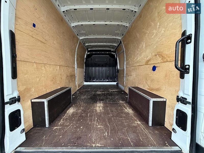Вантажний фургон Renault Master 2021 в Дніпрі