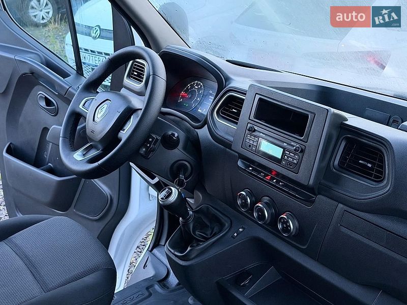 Вантажний фургон Renault Master 2021 в Дніпрі