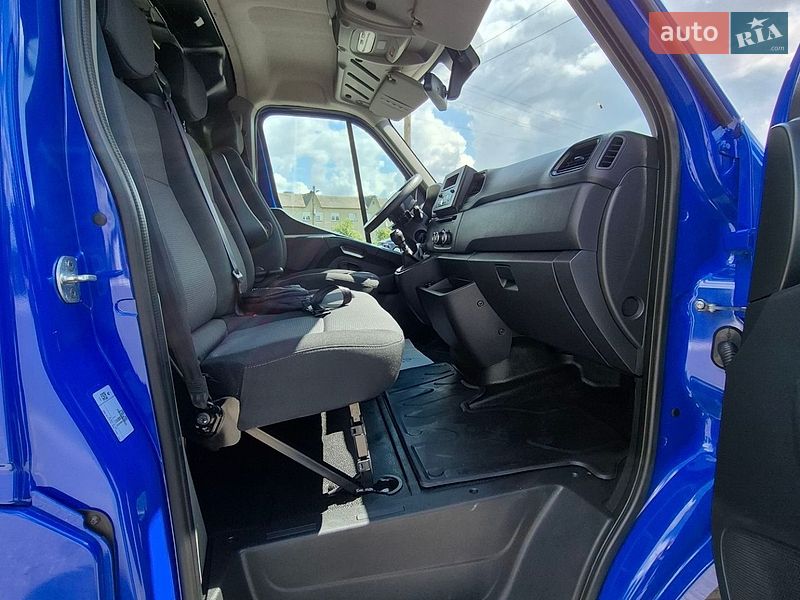 Вантажний фургон Renault Master 2022 в Дубні