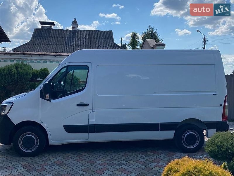 Вантажний фургон Renault Master 2022 в Умані