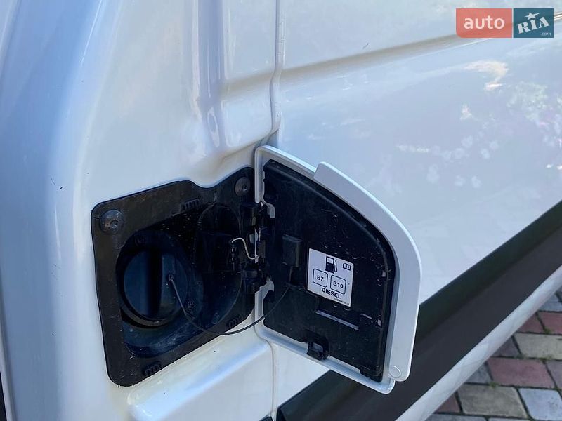 Вантажний фургон Renault Master 2022 в Умані