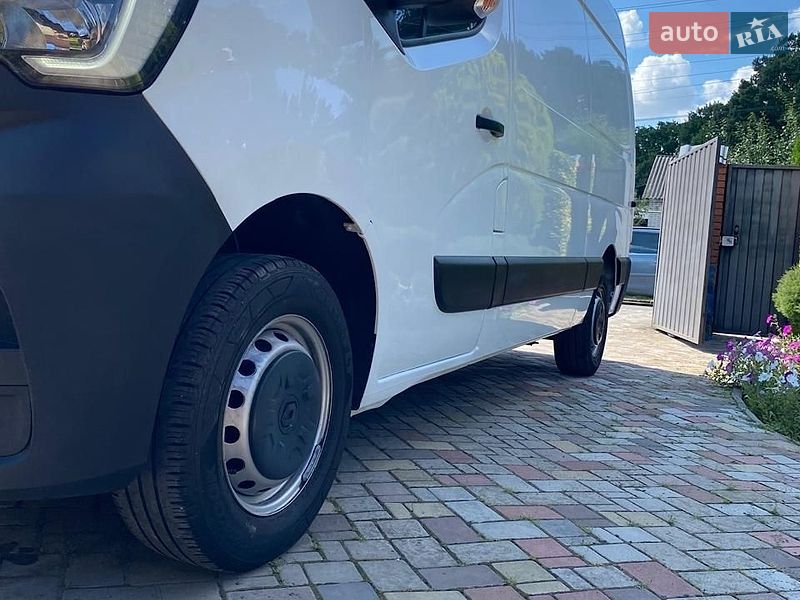 Вантажний фургон Renault Master 2022 в Умані